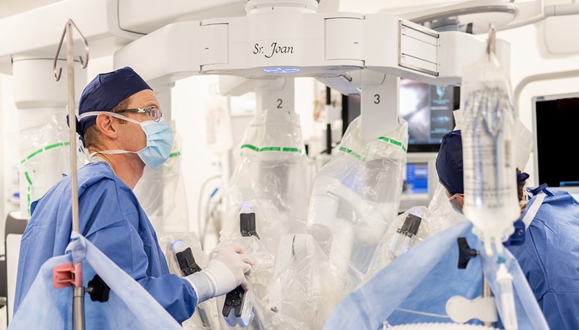 Mr Robert Forsyth performs surgery with the da Vinci surgical robot