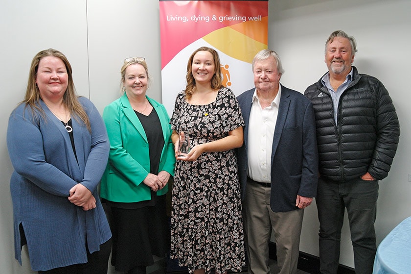 Jeni Whitefield pictured with Noala Flynn’s husband Gerald and children Rachel, Allison and Anthony