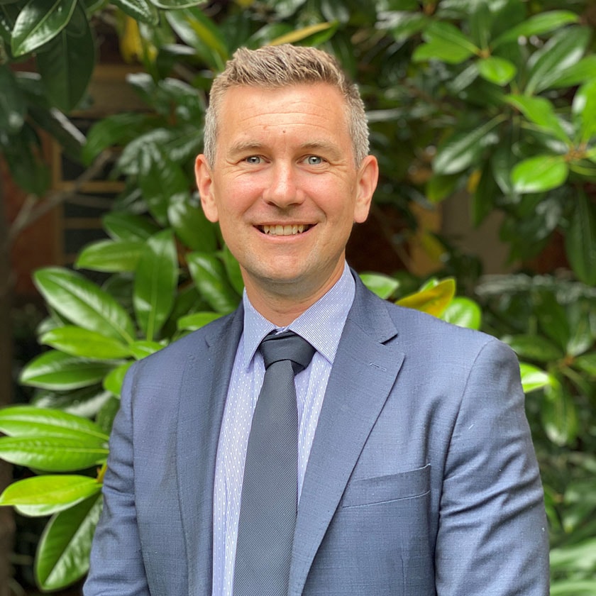 Profile photo of Jonathan Holt