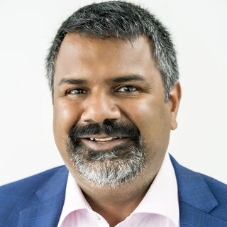 Head shot of Rav Carothers