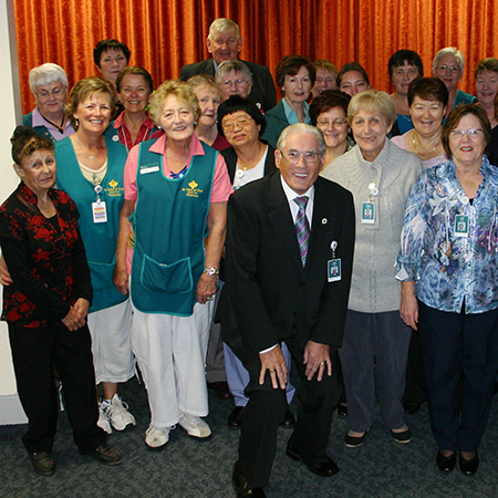 group photo of volunteers during vol week