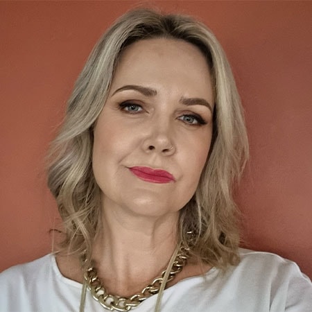 Photo of blog author Dana Anderson