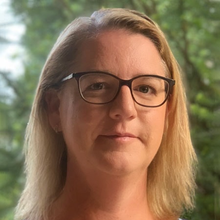 Photo of blog author Bronwyn Howlett