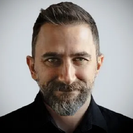 Photo of blog author Dominic Hilbrink