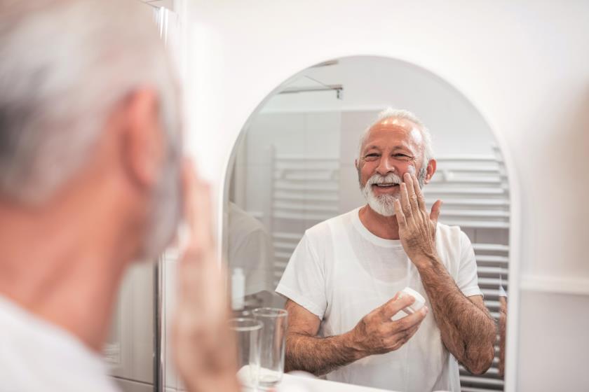 Reducing the risk of skin tears