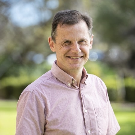 Photo of blog author Dr Alan Thomas