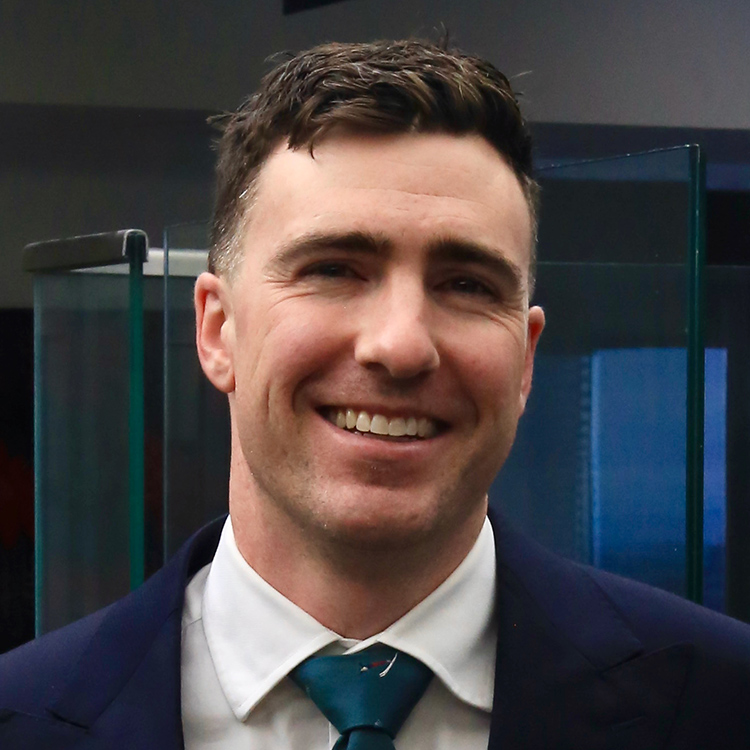 Portrait of Dr Simon Flower