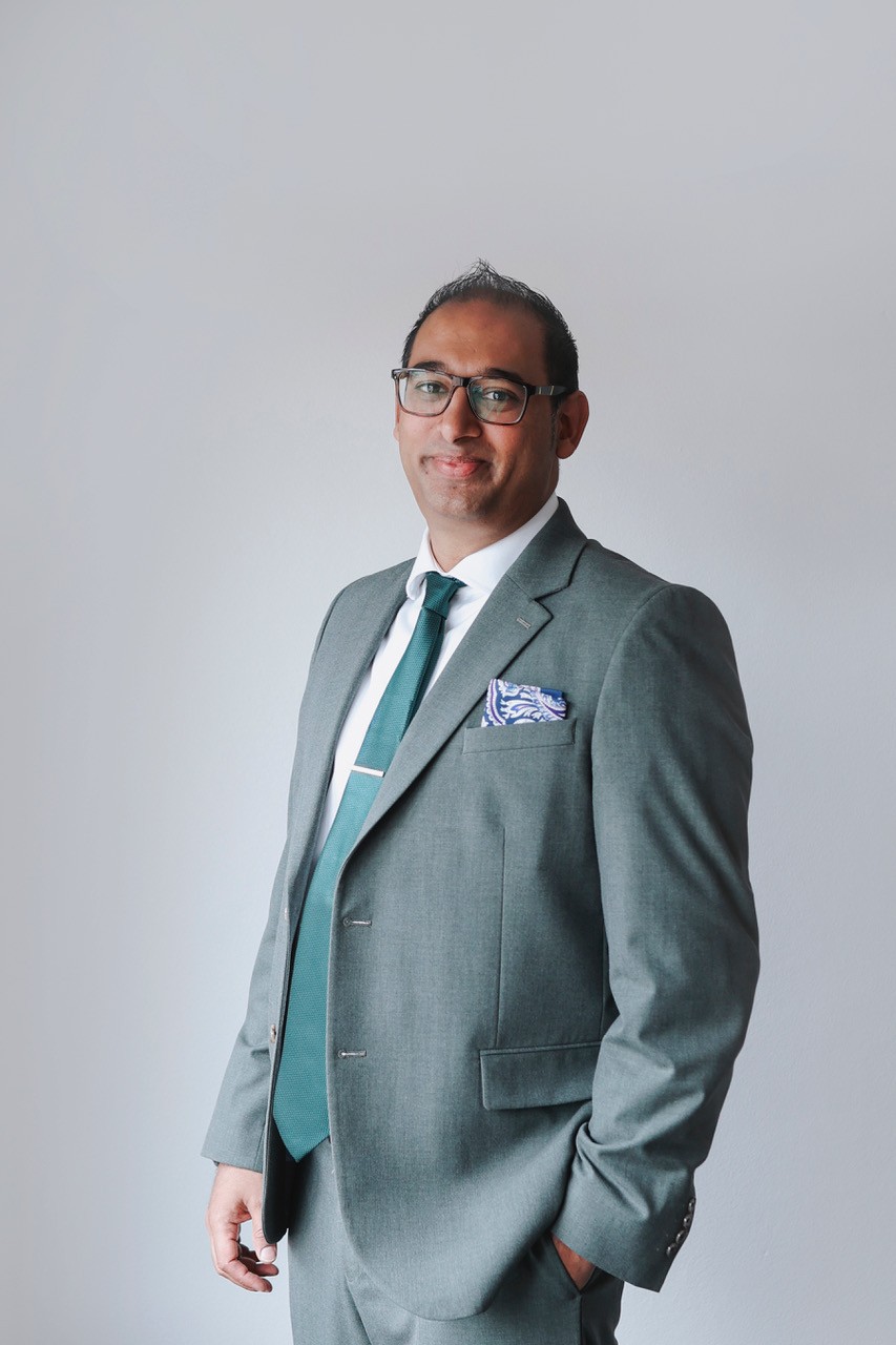 Portrait of Dr Gavin Manmathan