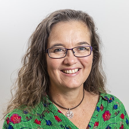 Portrait of Dr Liza Fowler