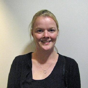 Portrait of Dr Lauren Beswick