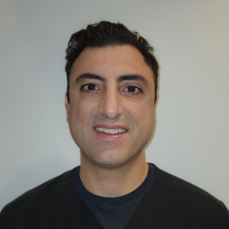 Portrait of Dr  Aaron Esmaili