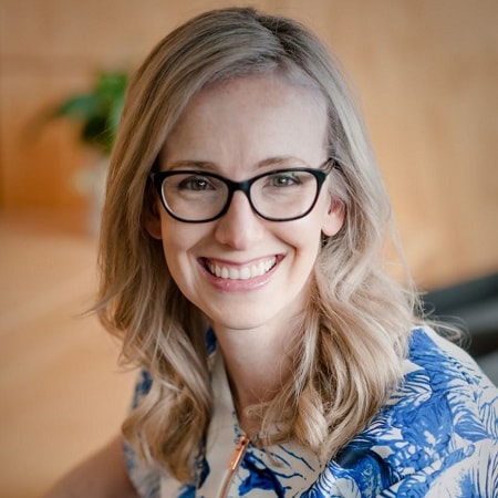 Portrait of Dr Tracey Gilchrist