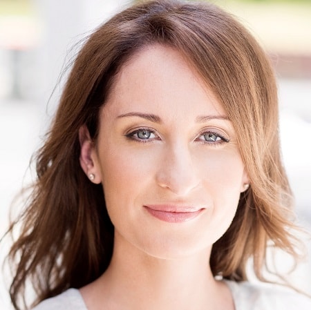 Portrait of Dr Emma Gannan