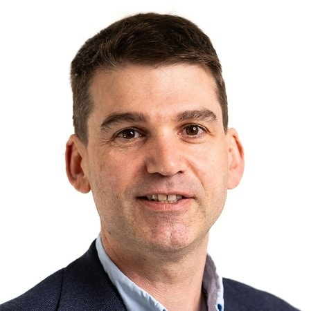 Portrait of Dr Chris Hengel