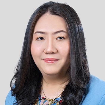 Portrait of Dr Yee Hein