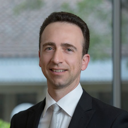 Portrait of Professor Bill Brakoulias