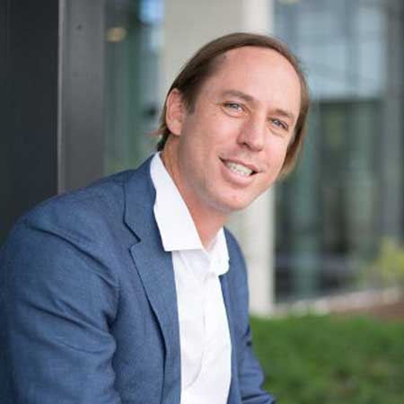 Portrait of Dr Jason Burton
