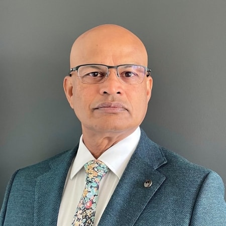 Portrait of Mr  Uvan Naidoo
