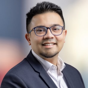 Portrait of Dr Arul Suthananthan