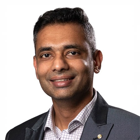 Portrait of Dr Navin Palayoor