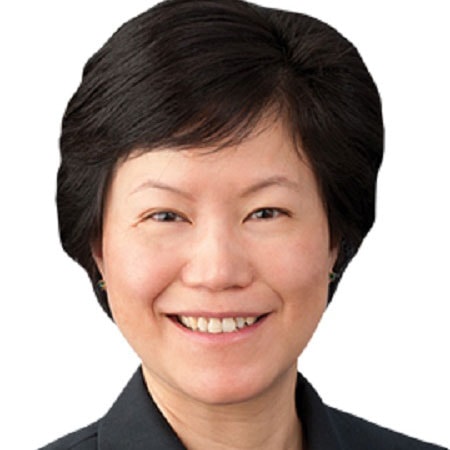 Portrait of Dr Xiao-Fang Xu