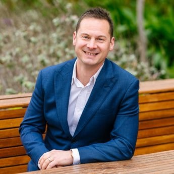 Portrait of Dr Andrew Mcintyre