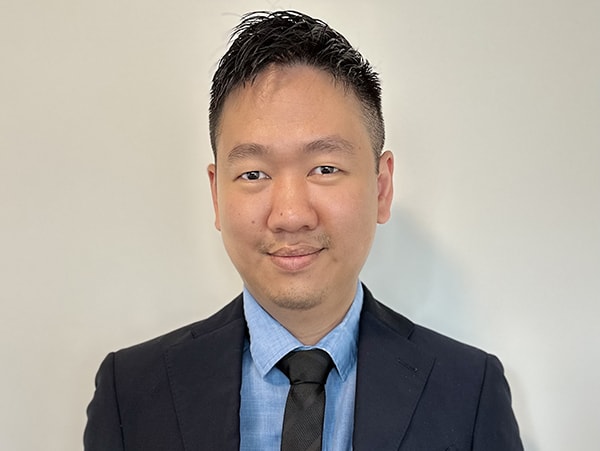 Portrait of Dr Andrew Nguyen