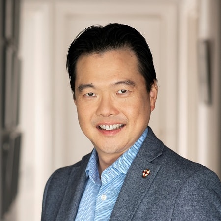 Portrait of Assoc Professor Ming Yew