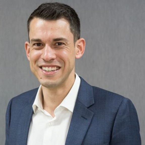 Portrait of Dr Daniel Meyerkort