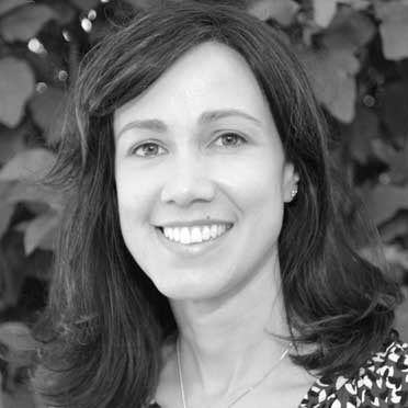 Portrait of Dr Olivia Macvie