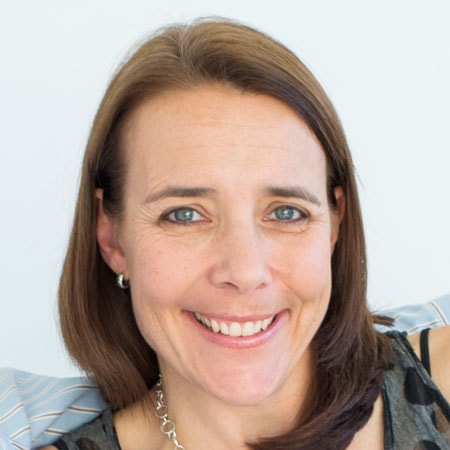 Portrait of Dr Joylene Rentsch