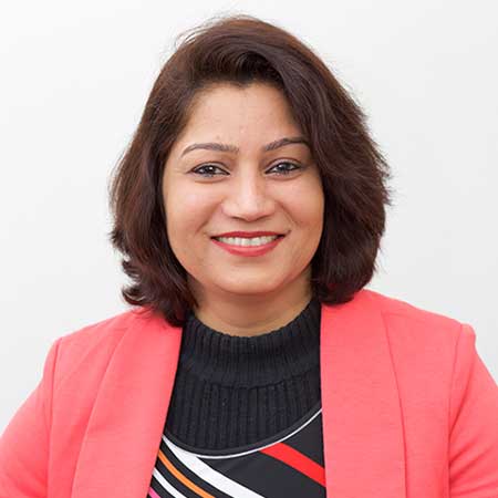 Portrait of Dr Sangeeta Raghav