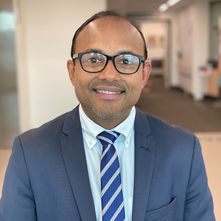 Portrait of Dr Saj Rathnayake