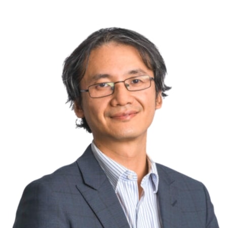Portrait of Dr Yi Chen