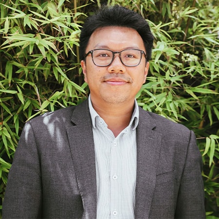 Portrait of Dr Joshua Lin