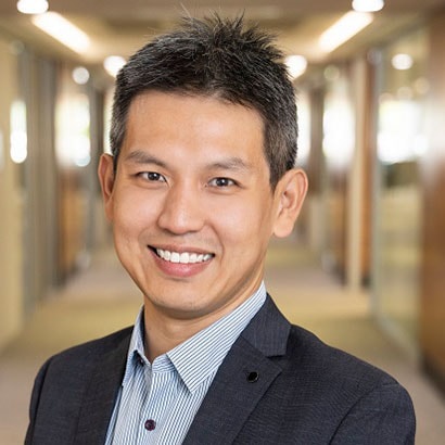 Portrait of Dr Willy Low