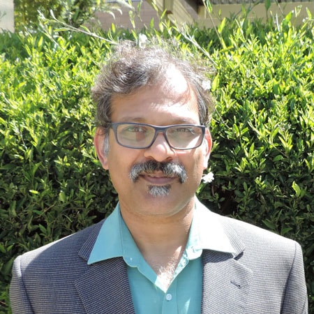 Portrait of Dr Ravi Talluri