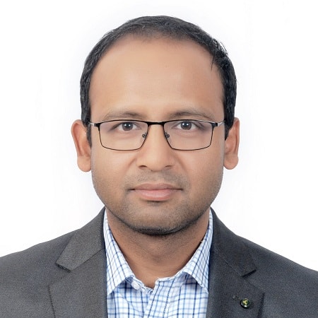 Portrait of Dr Manish Agarwal