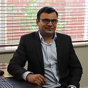 Portrait of Dr Nikhil Agrawal