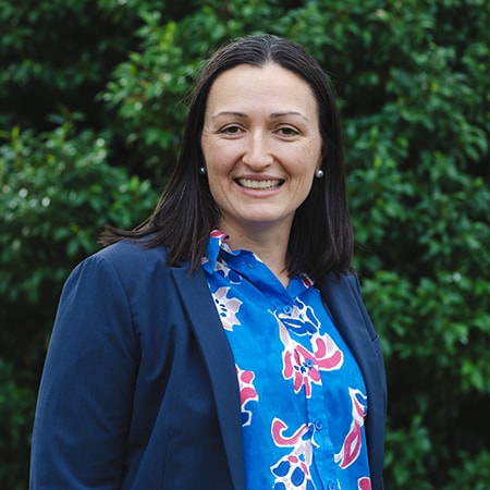 Portrait of Dr Sarah Norton