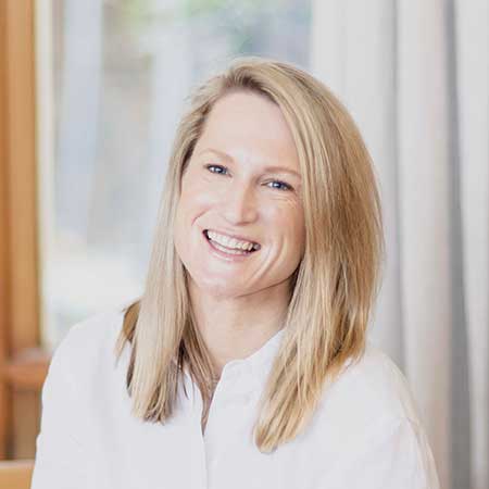 Portrait of Dr Kara Thompson