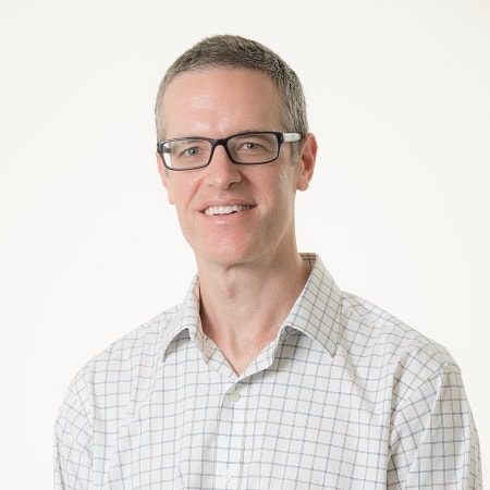 Portrait of Dr Jonathan Tomaszewski
